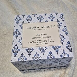 Laura Ashley Wild Citrus Soy Blend Candle 13oz Blue White Floral Gift Box NEW